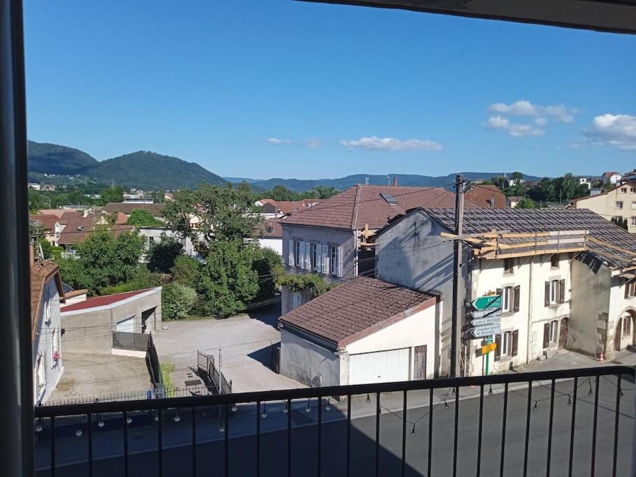 Appartement 83 M2 Renove Ремірмон Екстер'єр фото